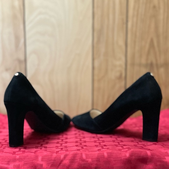 ❤️‍🔥 Cole Haan Kenzie Pump in Black Suede - Picture 10 of 11